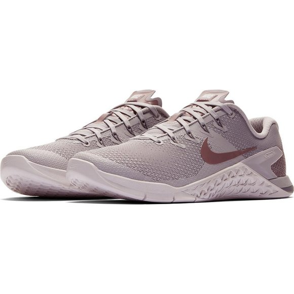 nike metcon 4 women's size 8